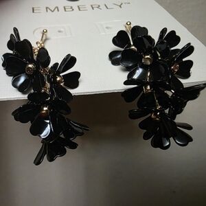 Black Floral Earrings. Dangling. Gold Accents.
